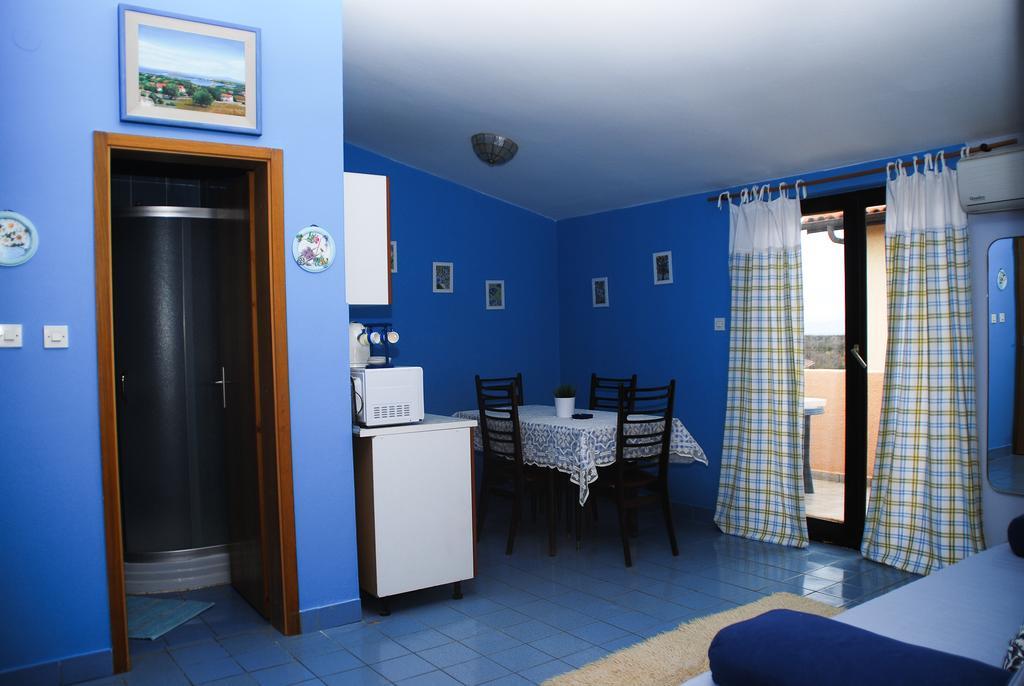 Apartments Bardak Ližnjan Oda fotoğraf