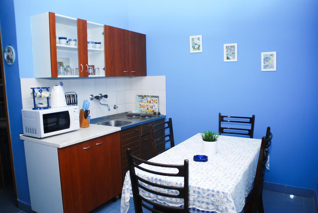 Apartments Bardak Ližnjan Oda fotoğraf
