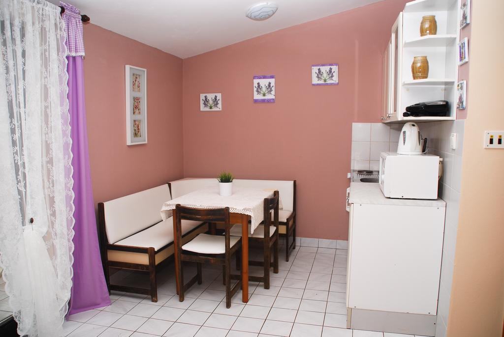 Apartments Bardak Ližnjan Oda fotoğraf